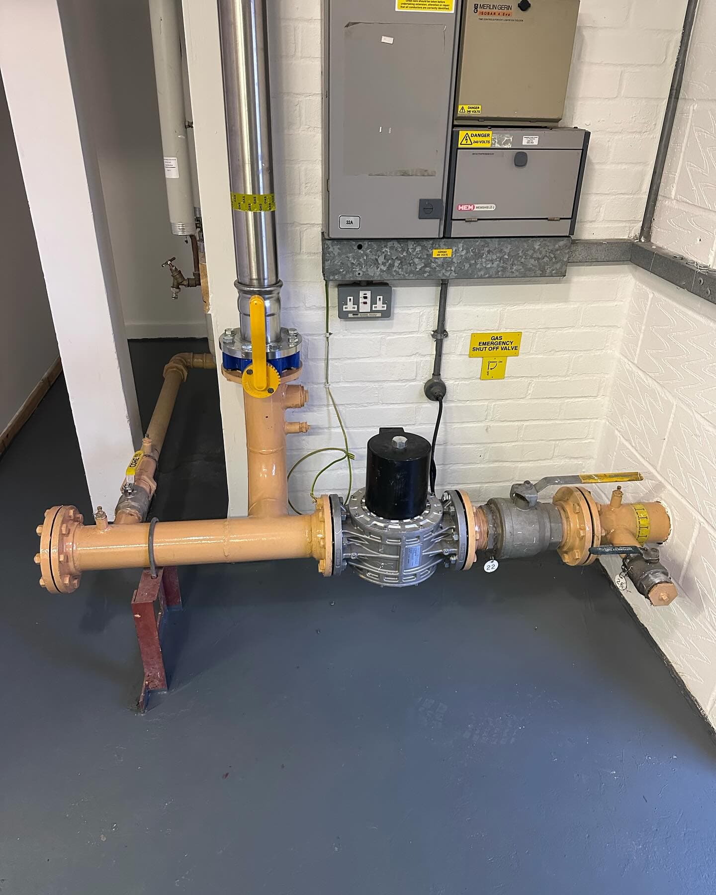100mm stainless steel gas pipework and solenoid valve in a plant room